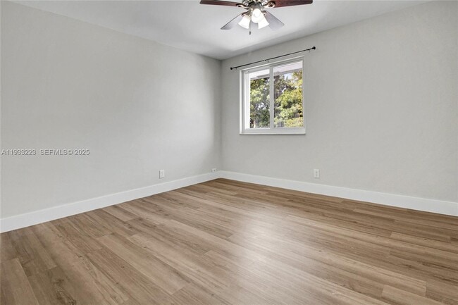 Building Photo - 1211 N Andrews Ave