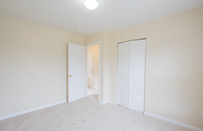 Building Photo - 247 Academy Ln