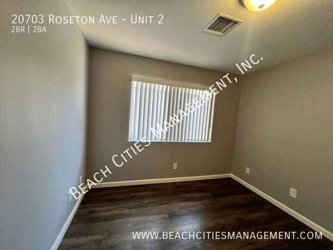Building Photo - 20703 Roseton Ave