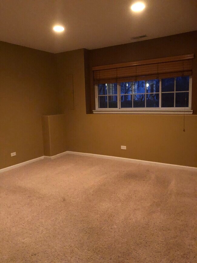 Building Photo - 617 Cary Woods Cir