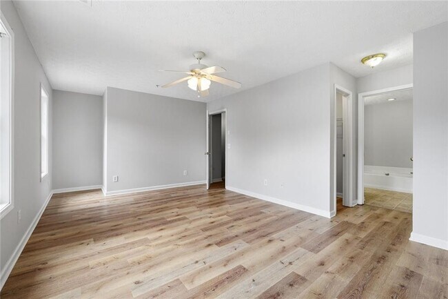 Building Photo - 5072 Leeshire Trace