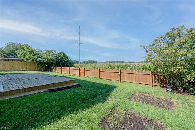 Building Photo - 3305 Fayette Dr