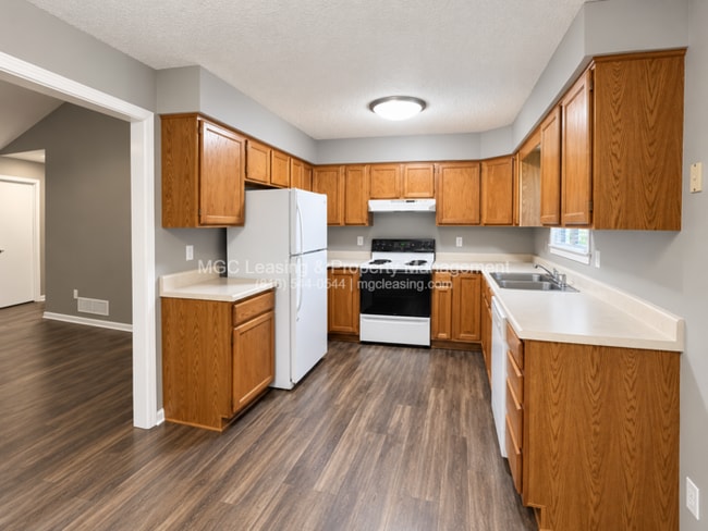 Building Photo - Beautifully Updated Home in Quiet Blue Springs Cul-de-Sac