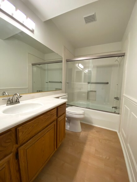Building Photo - 7 Santa Rosa Ct