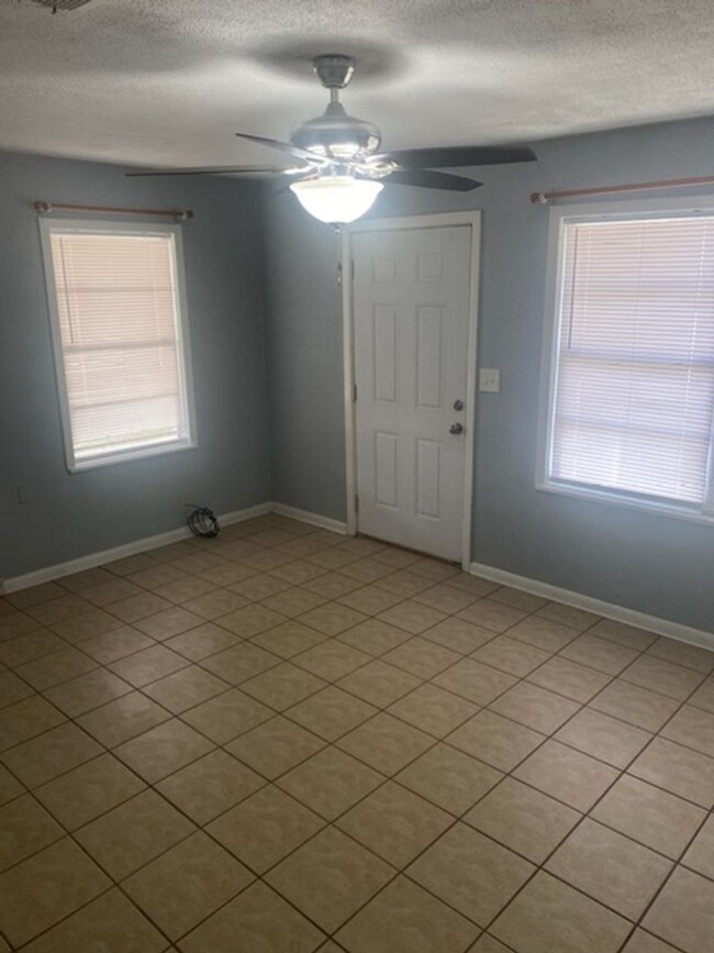 Building Photo - HOME FOR RENT | Sulphur