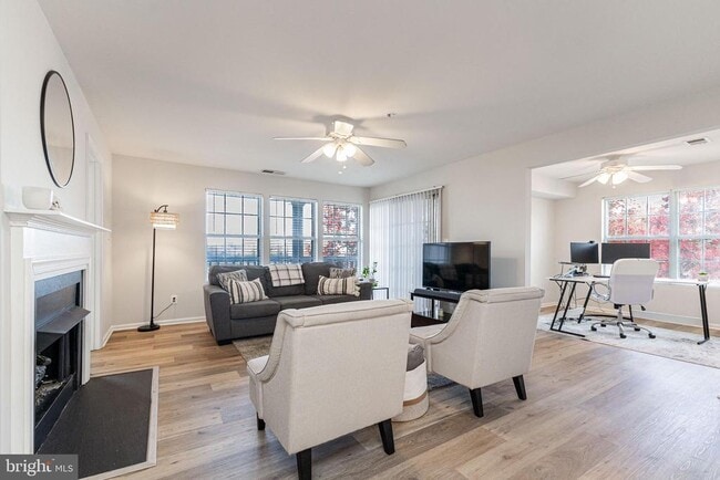 Building Photo - 8091 Lacy Dr