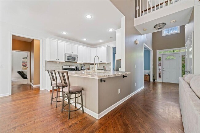 Building Photo - 3338 Hackmatack Dr NW