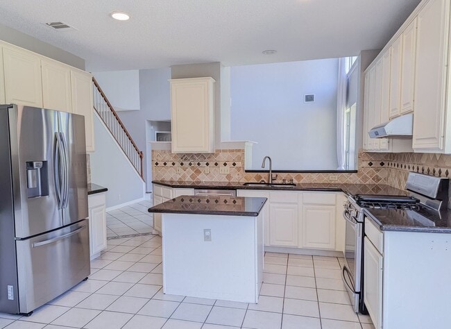 Building Photo - Stylish 4-Bed, 3.5-Bath Rental with Great ...