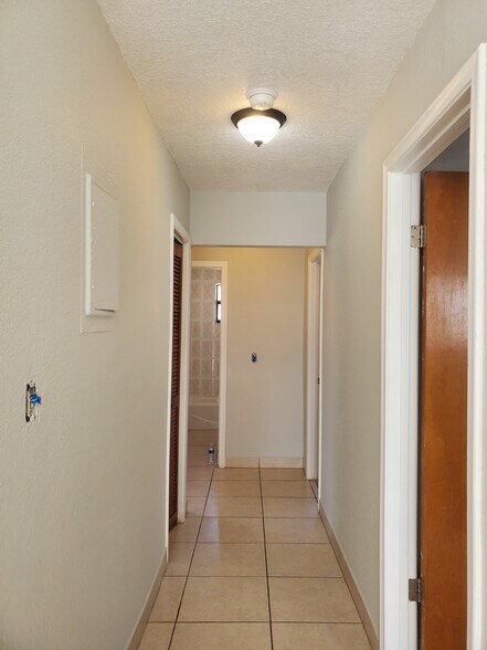 Building Photo - 145 W 43rd St