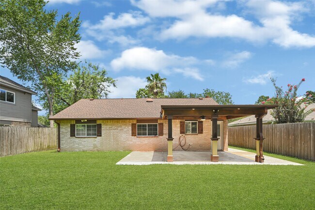Building Photo - 4806 Hickorygate Dr
