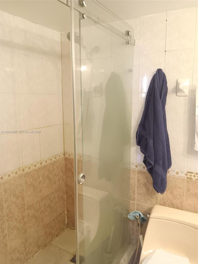 Building Photo - 3703 NE 166th St