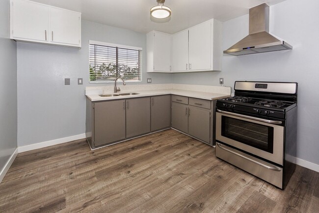 Interior Photo - 1601 Cedar Ave