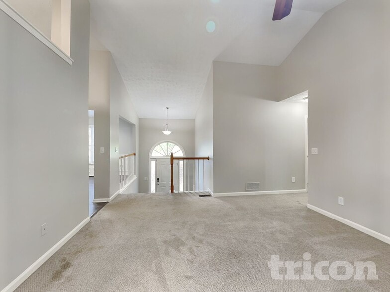 Building Photo - 5731 Newnan Cir