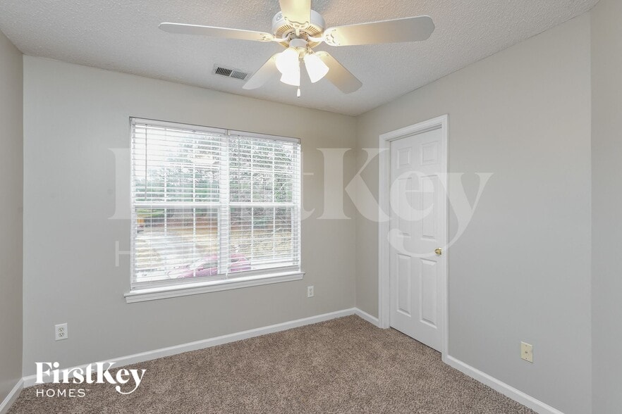 Building Photo - 3021 Bowron Rd