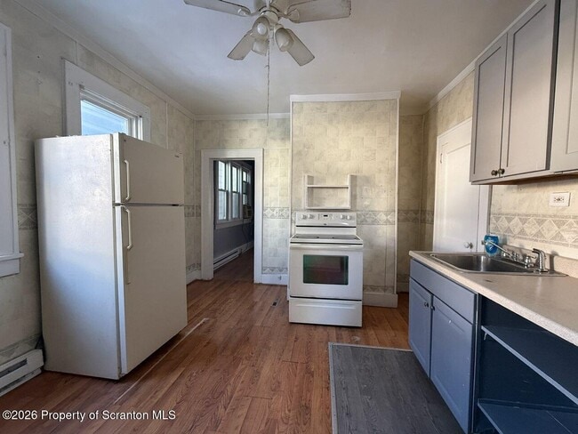 Building Photo - 83 S Empire St