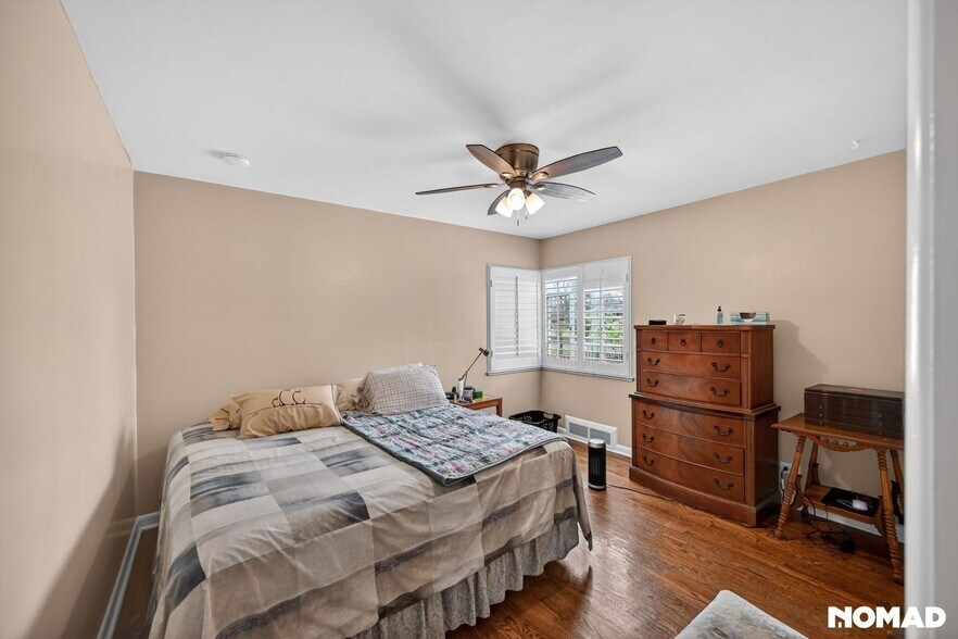 Building Photo - 6707 E 6th Ave