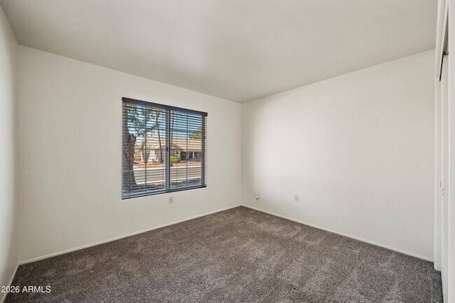 Building Photo - 14802 W Greystone Dr
