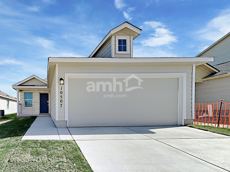 Primary Photo - 10507 Varmus Dr