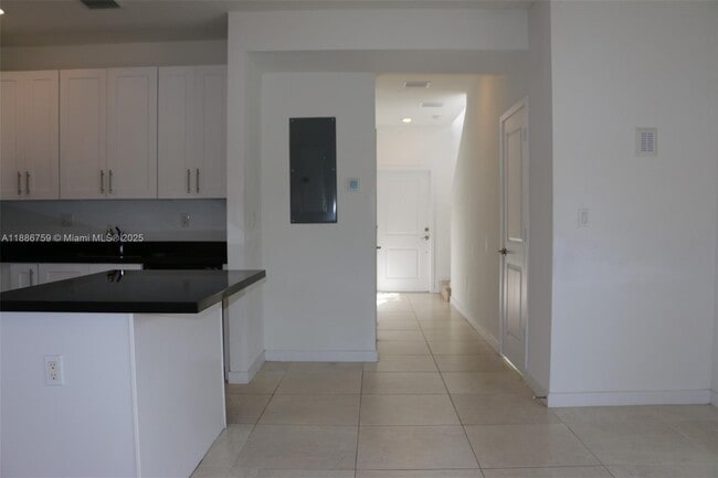 Building Photo - 25372 SW 135th Ave