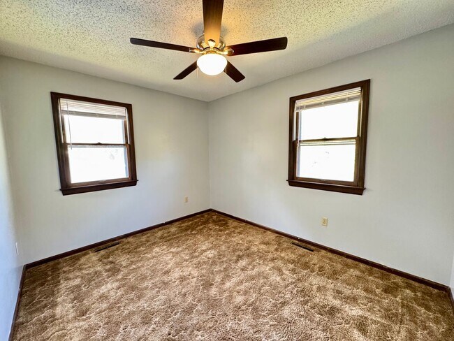 Building Photo - 203 Larkin Ave