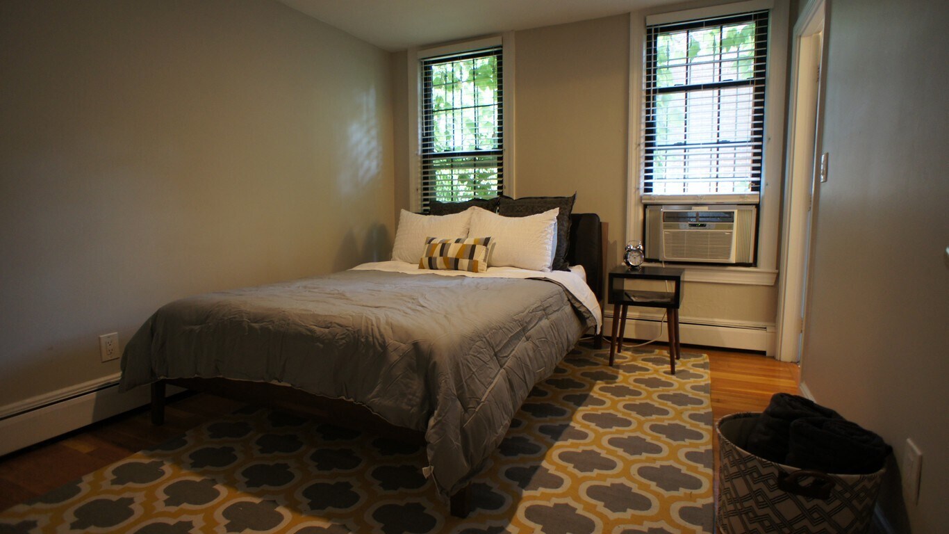 Building Photo - 65 Dartmouth St