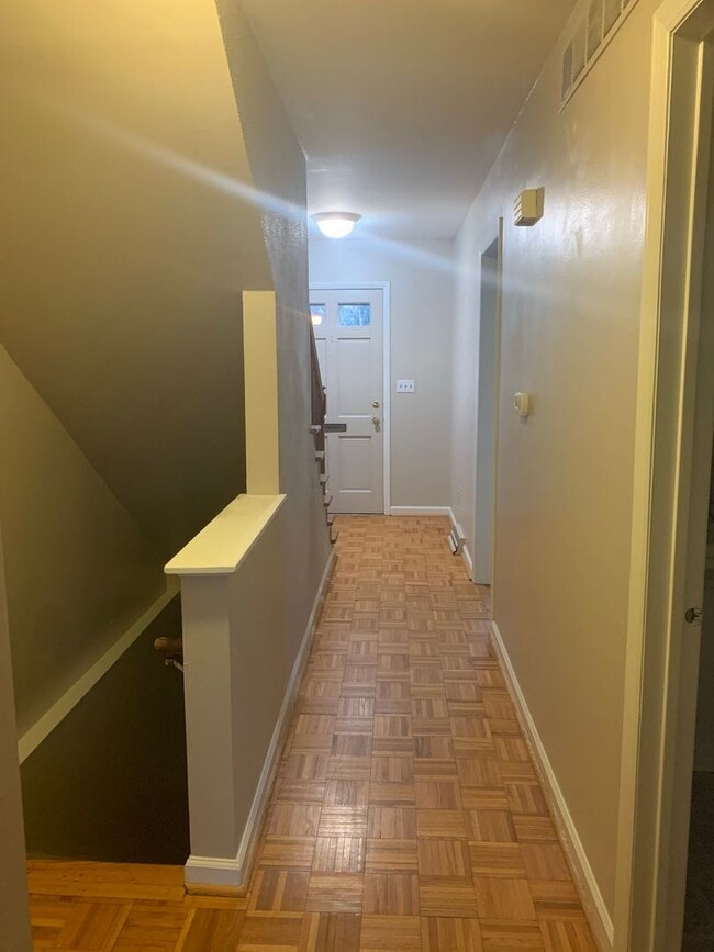 Building Photo - Upcoming Spacious End Unit in Francisco Place!