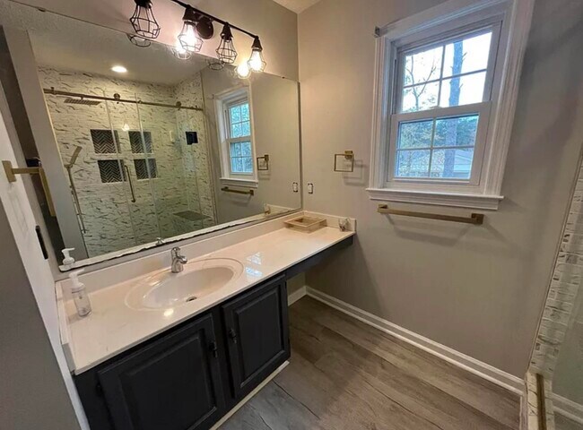 Building Photo - 613 62nd Ave N