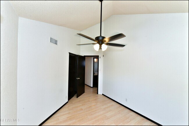 Building Photo - 7249 Imperial Ridge Dr