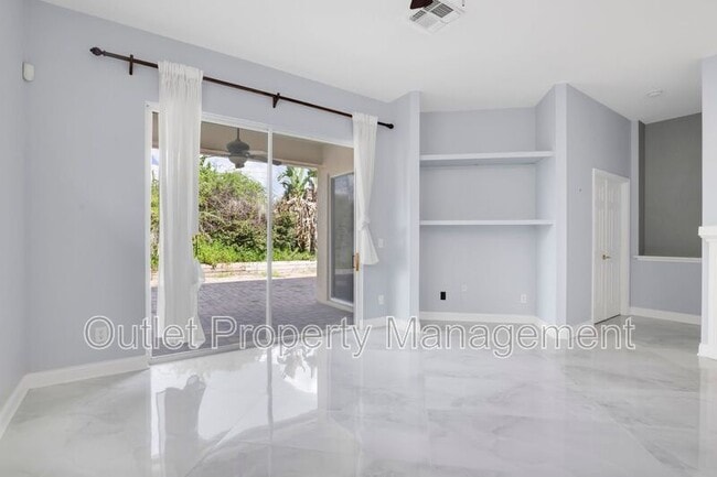 Building Photo - 10842 Woodchase Cir