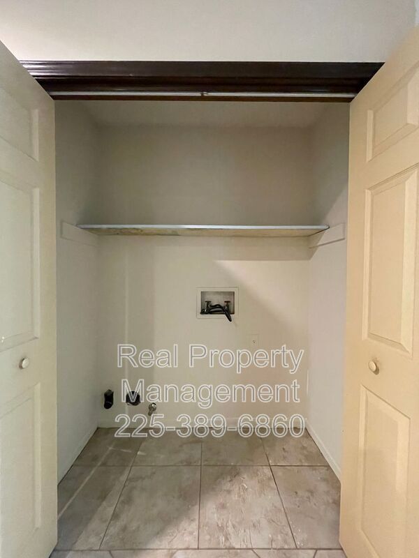 Building Photo - 4513 Woodlyn Dr