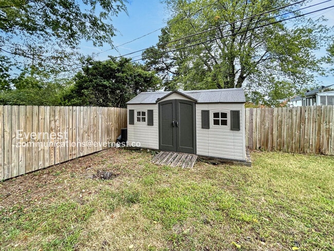 Building Photo - 7300 Harlow Rd