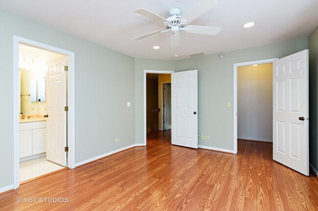 Building Photo - 1221 Orleans Dr