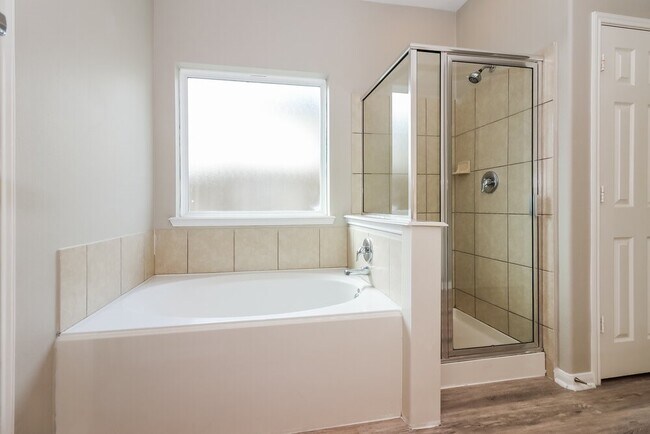 Building Photo - 4258 Wells Mark Dr