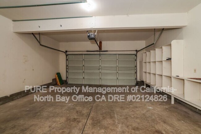 Building Photo - 1190 Exeter Dr