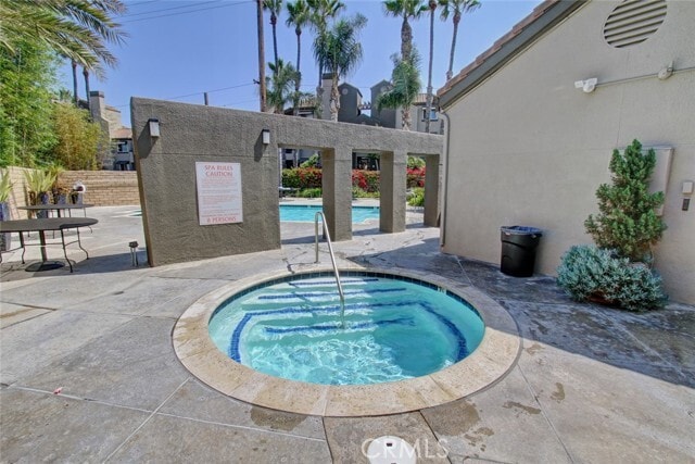 Building Photo - 310 Lake St