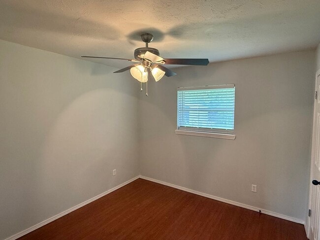 Building Photo - Cute 3 bed, 1 Bath in Central Edmond