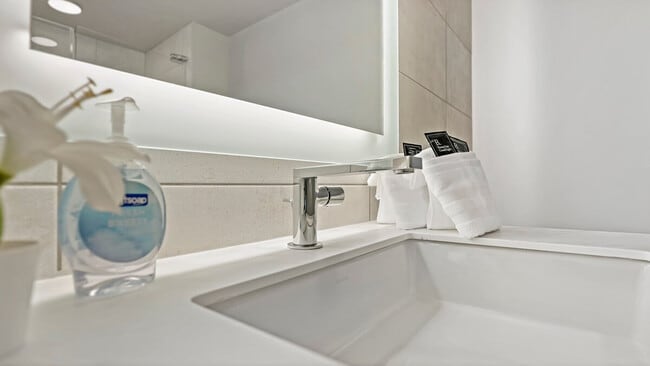 Building Photo - 1947 Vermont Ave NW