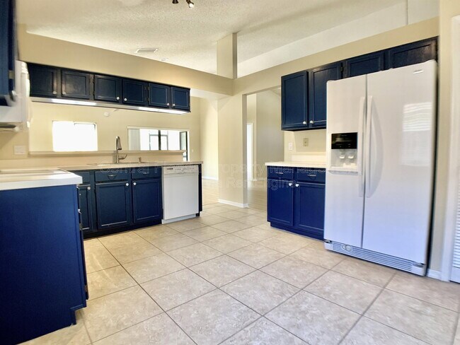 Building Photo - 295 Morning Glory Dr