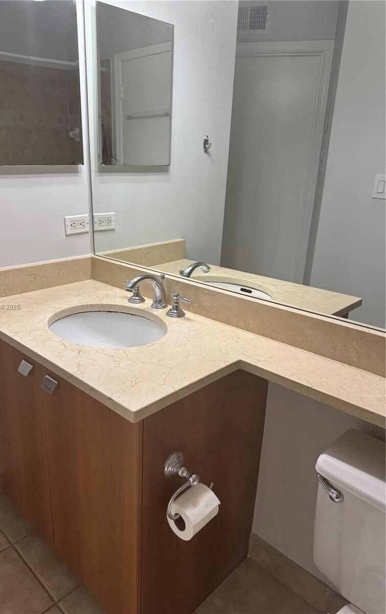 Building Photo - 1355 Crystal Way