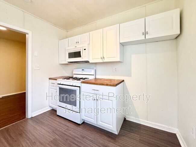 Building Photo - 2141 SW 45th St