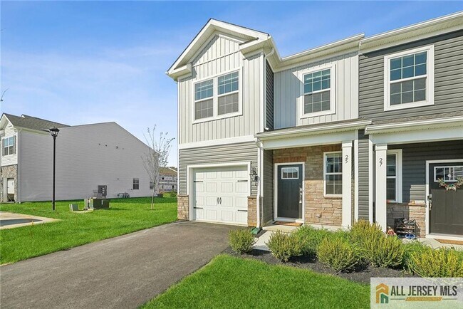 Building Photo - 25 Elliot Ln