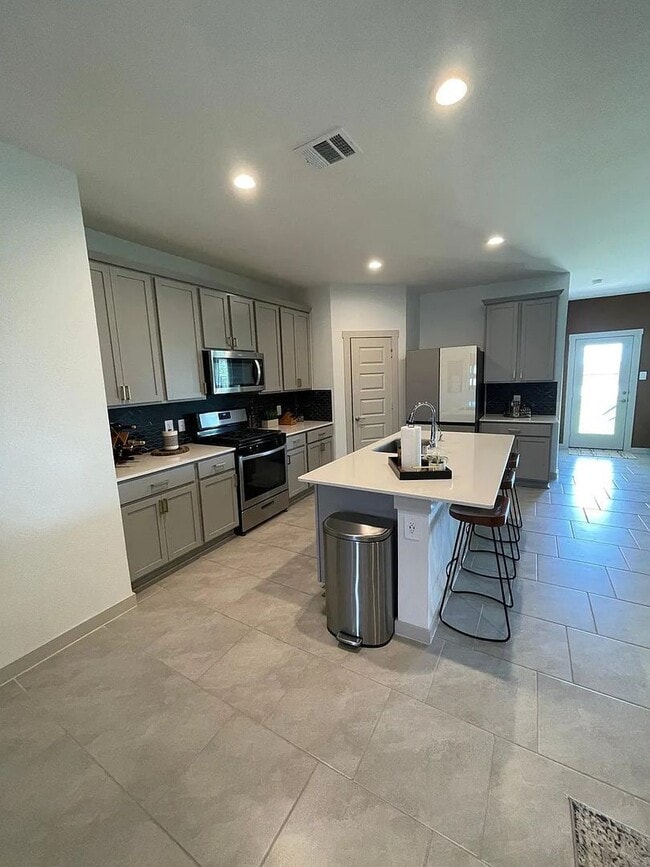 Building Photo - 2417 Mar Vis Ln