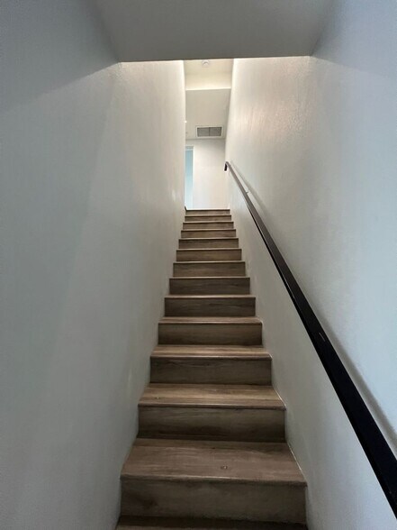 Building Photo - 14759 Friar St