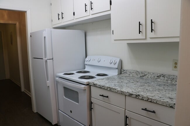 Building Photo - 122 Oak Park Ct