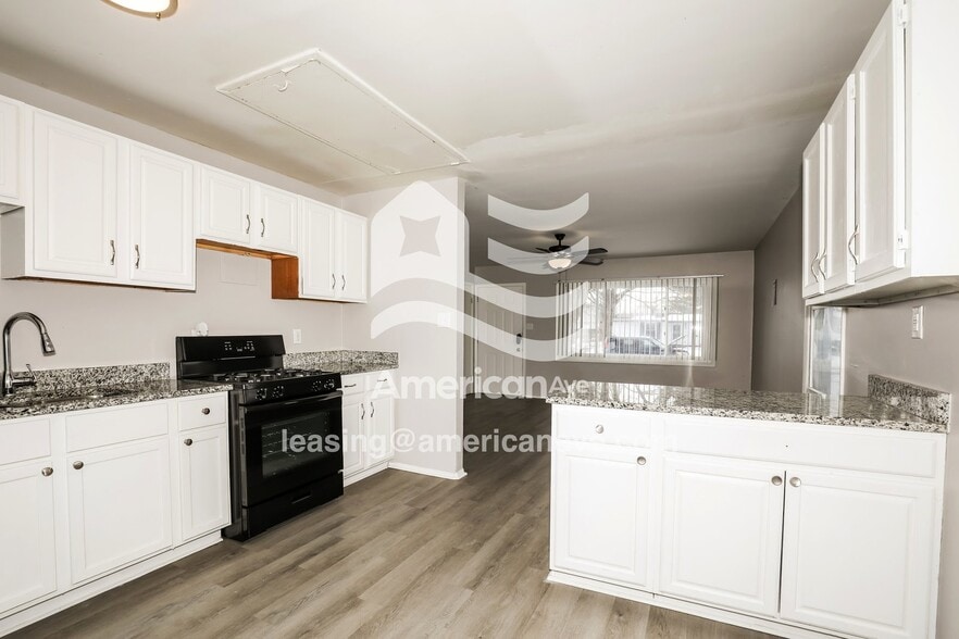 Building Photo - 1302 Brummit Ln