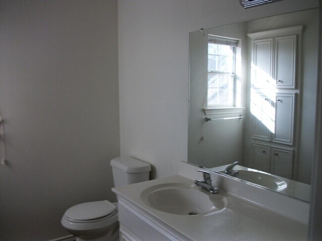 Building Photo - 3027 103rd St
