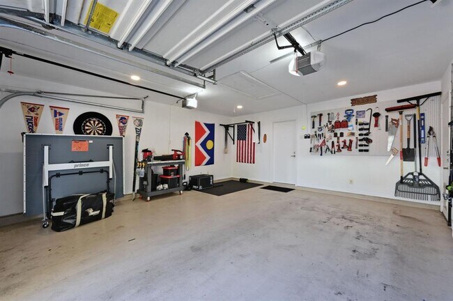 Building Photo - 805 Huntingdon Pl