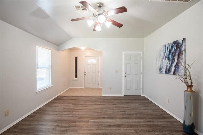 Building Photo - 8109 Frye Ln