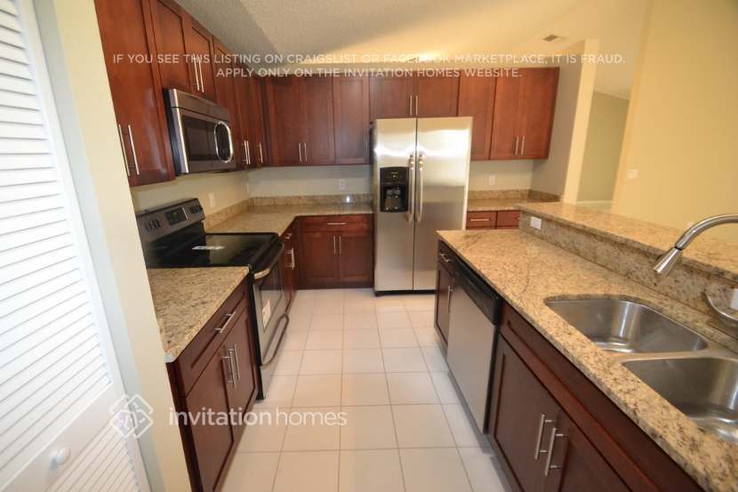 Building Photo - 5602 Aspen Ridge Cir