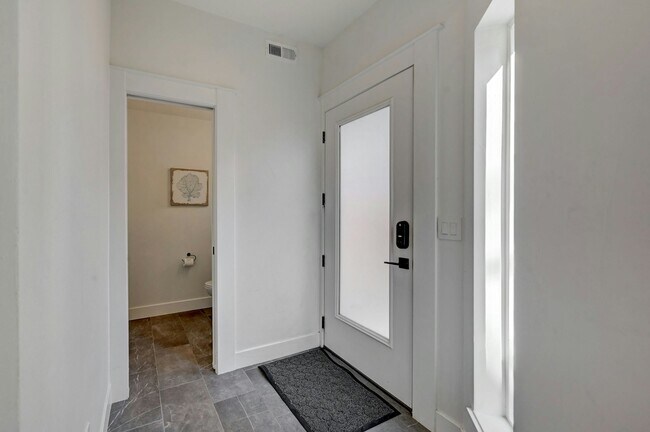 Building Photo - 3530 W Conejos Pl